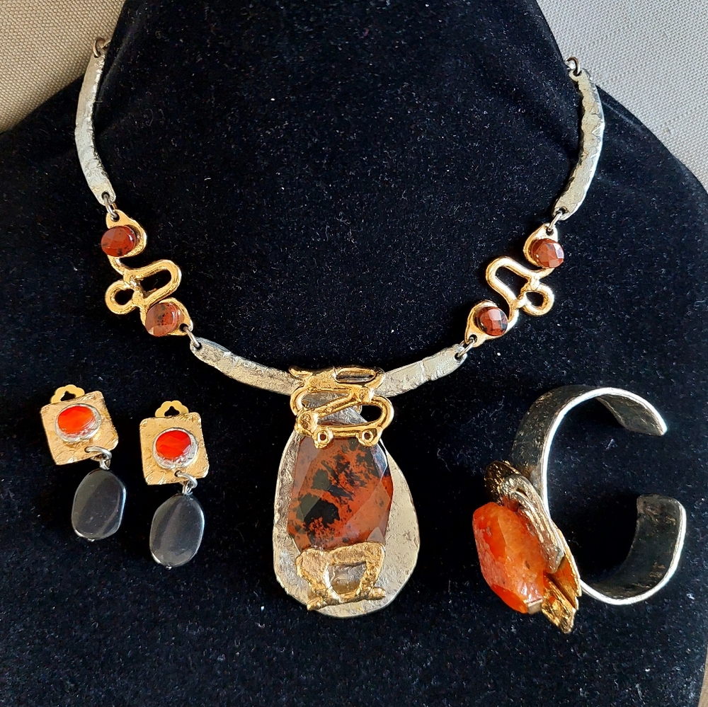 Set of Necklace, Earrings & Bracelet made exclusively by J. Jansen Designs